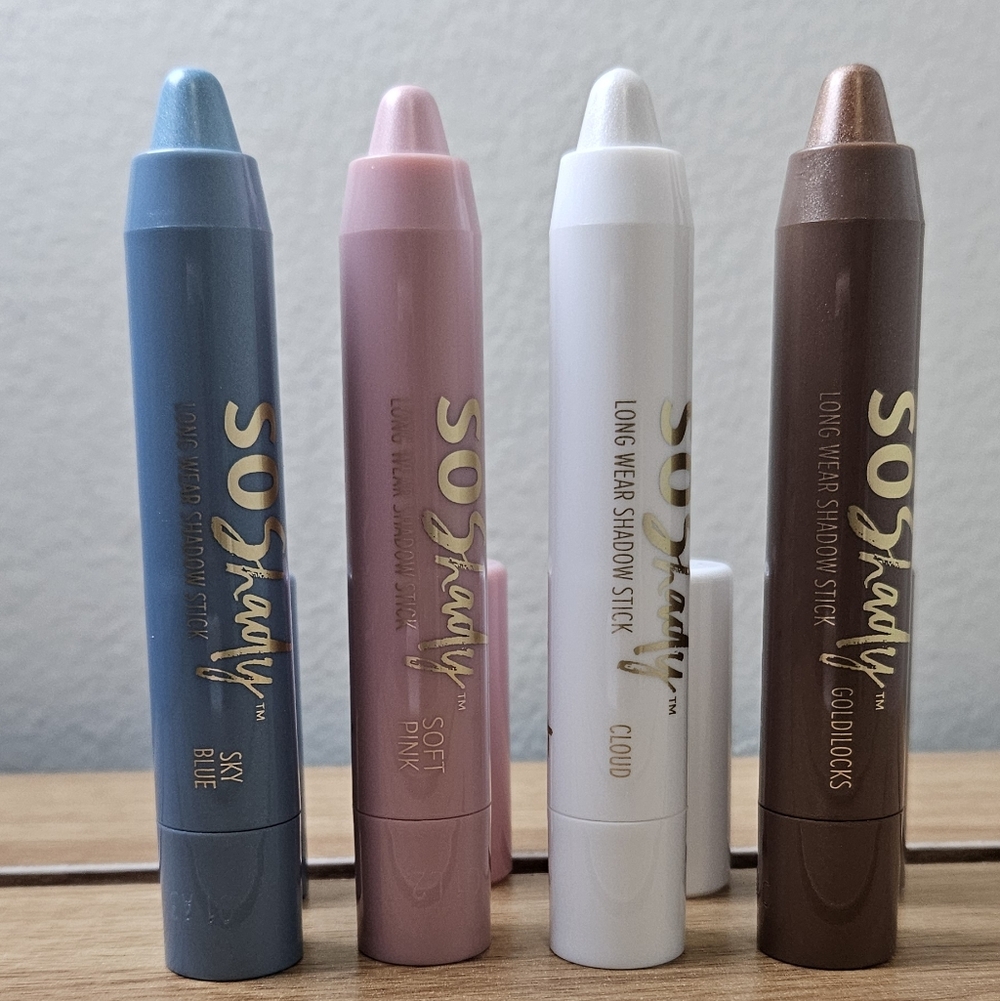 Belle Beauty Eyeshadow Sticks Set Of 4 In Sky Blue, Soft Pink, Cloud, Gildilocks